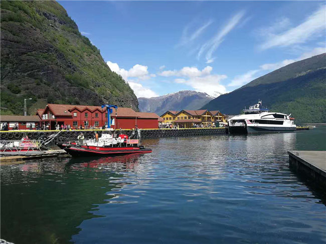 北歐+俄羅斯14日游集錦 挪威伏拉歐姆小鎮(zhèn)、挪威王宮和奧斯陸生命主題公園