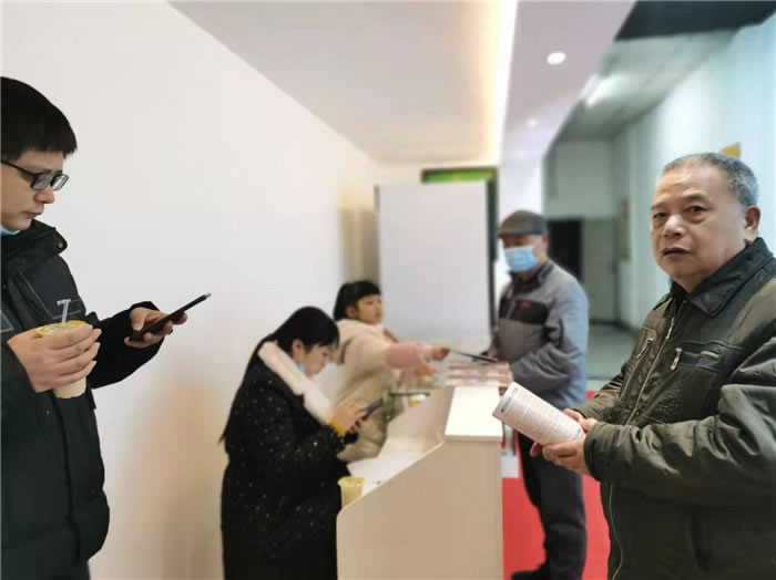 四川中青旅綿陽(yáng)分社、綿陽(yáng)市中旅假日旅行社、綿陽(yáng)自來(lái)文化傳播有限公司24H自助售貨服務(wù)盛大開(kāi)業(yè)