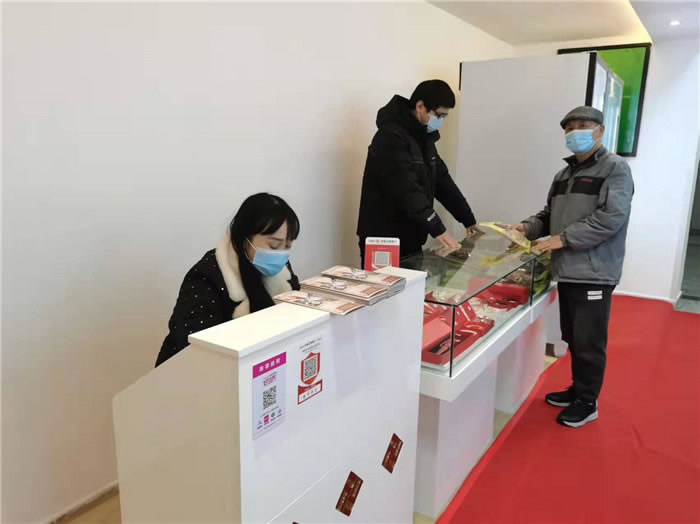 四川中青旅綿陽(yáng)分社、綿陽(yáng)市中旅假日旅行社、綿陽(yáng)自來(lái)文化傳播有限公司24H自助售貨服務(wù)盛大開(kāi)業(yè)